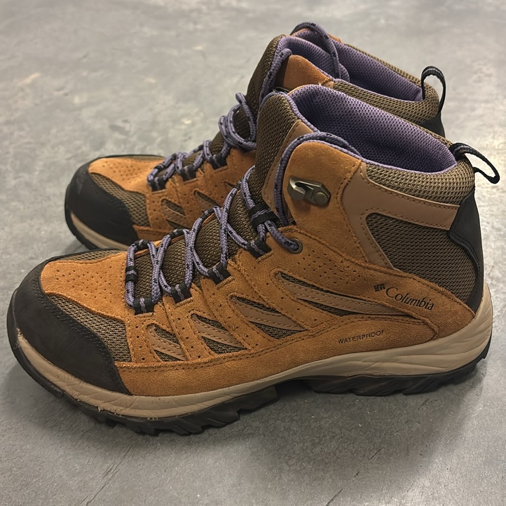 Columbia Women's Crestwood Mid Waterproof Hiking Shoe - Picture 6 of 13